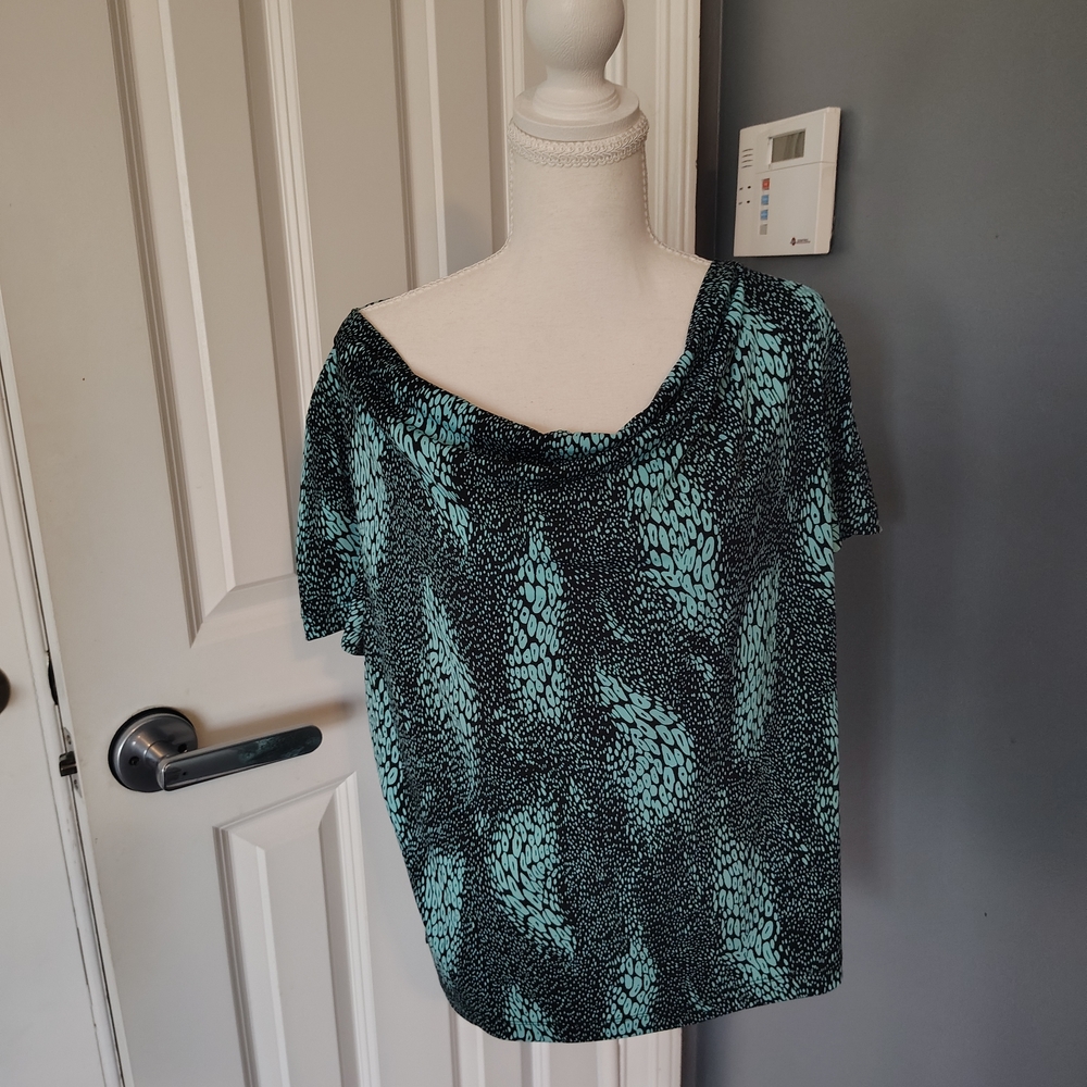 Perceptions Black and‎ Teal Printed Short Sleeve Blouse